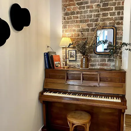 Apartment 5-bedroom Paris