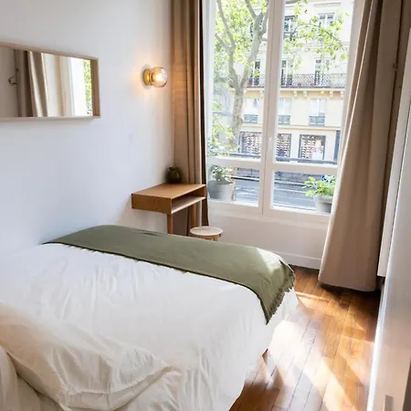 5-bedroom Apartment Paris