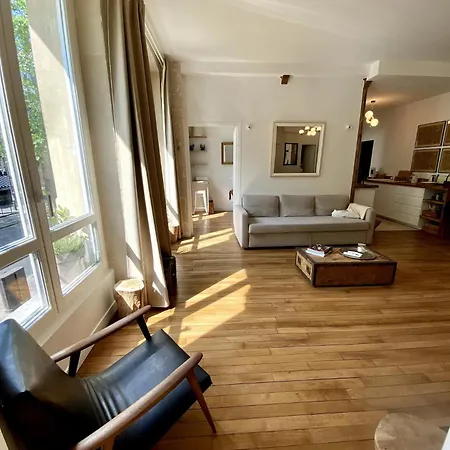 5-bedroom Apartment Paris